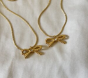 Bow Necklace